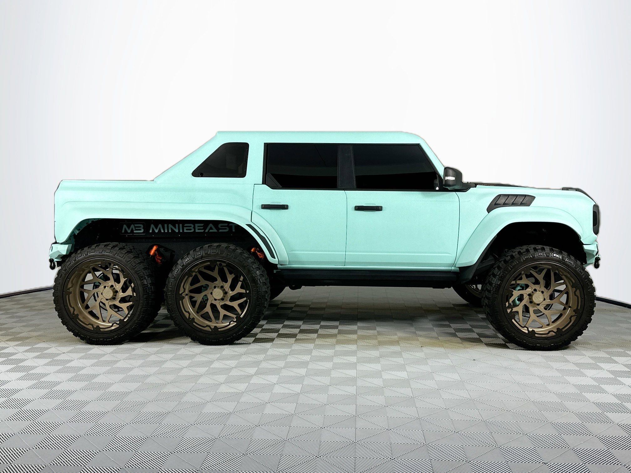 Used 2023 Ford Bronco Raptor image 4