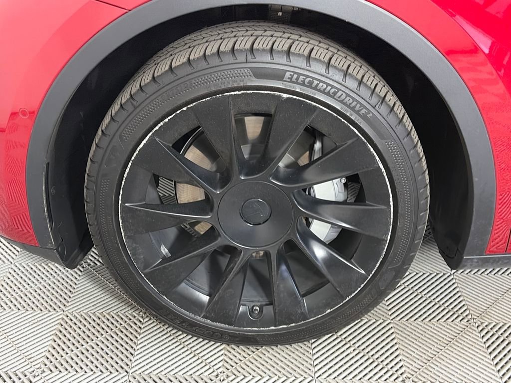 Used 2021 Tesla Model Y Long Range image 8