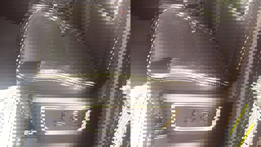 Used 2019 RAM 1500 Laramie image 12