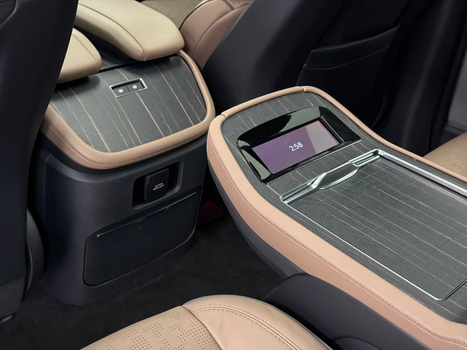 New 2025 Lincoln Navigator Black Label AWD/4WD image 27