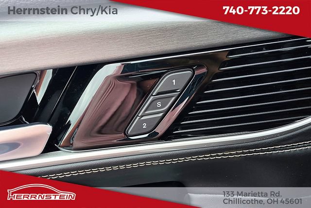 New 2026 Jeep Grand Wagoneer Limited AWD/4WD image 15