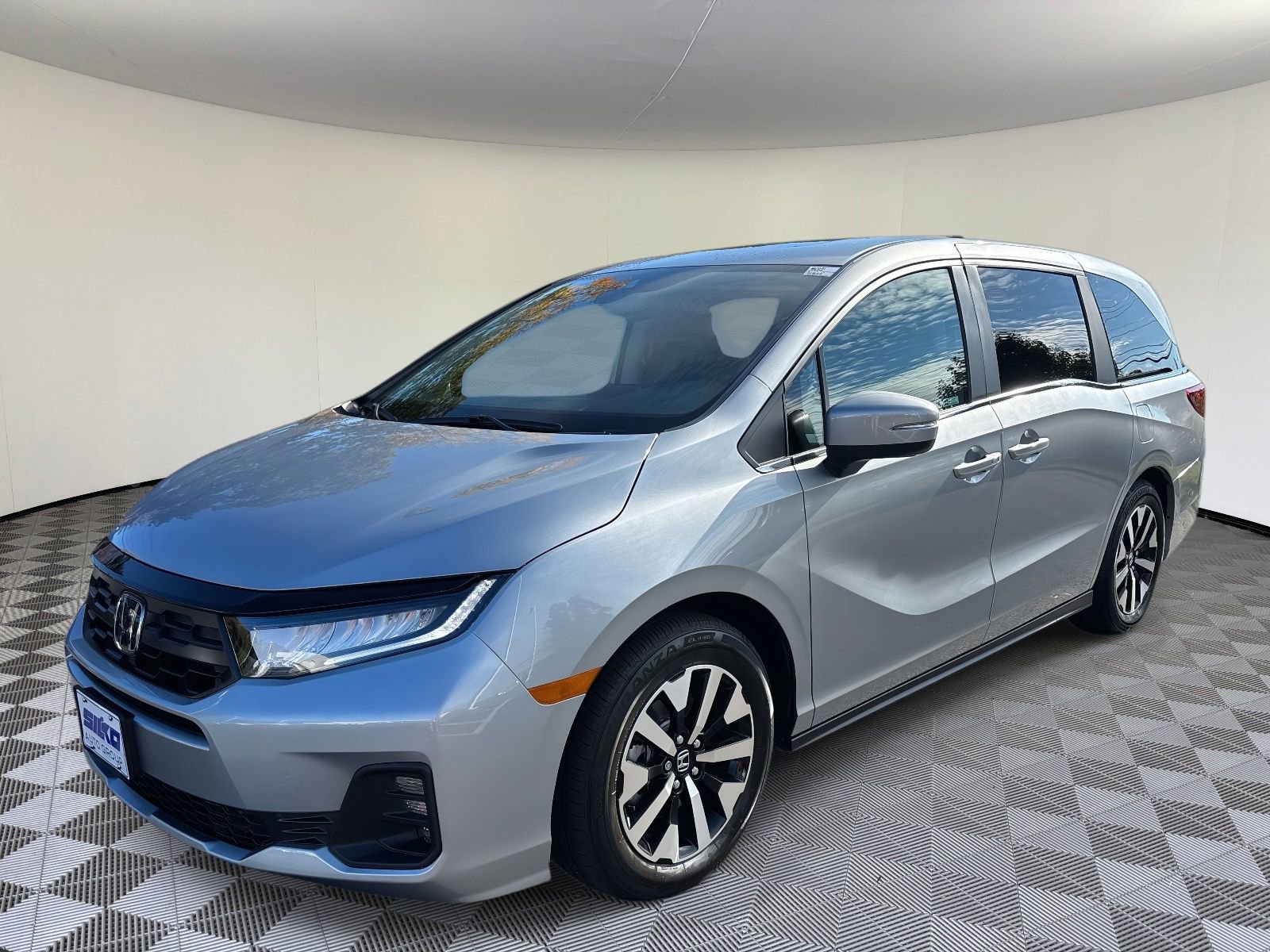 Certified 2026 Honda Odyssey EX-L image 6