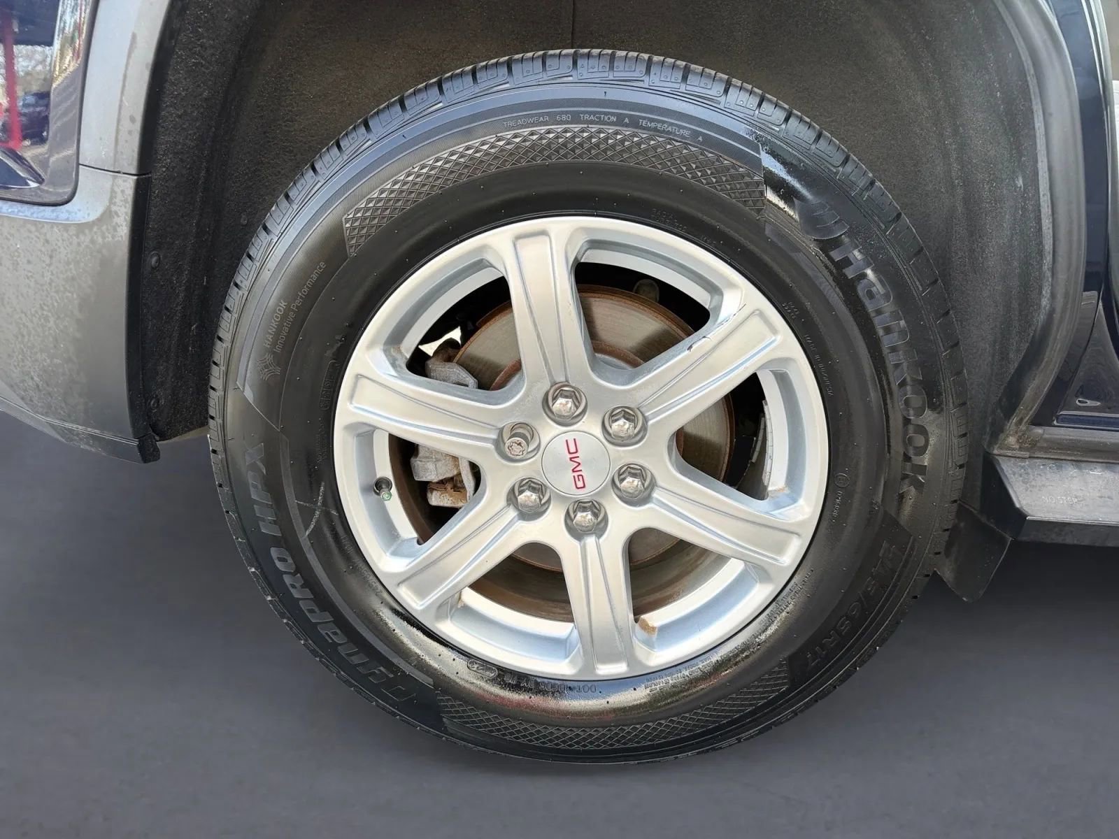 Used 2017 GMC Acadia SLE image 15