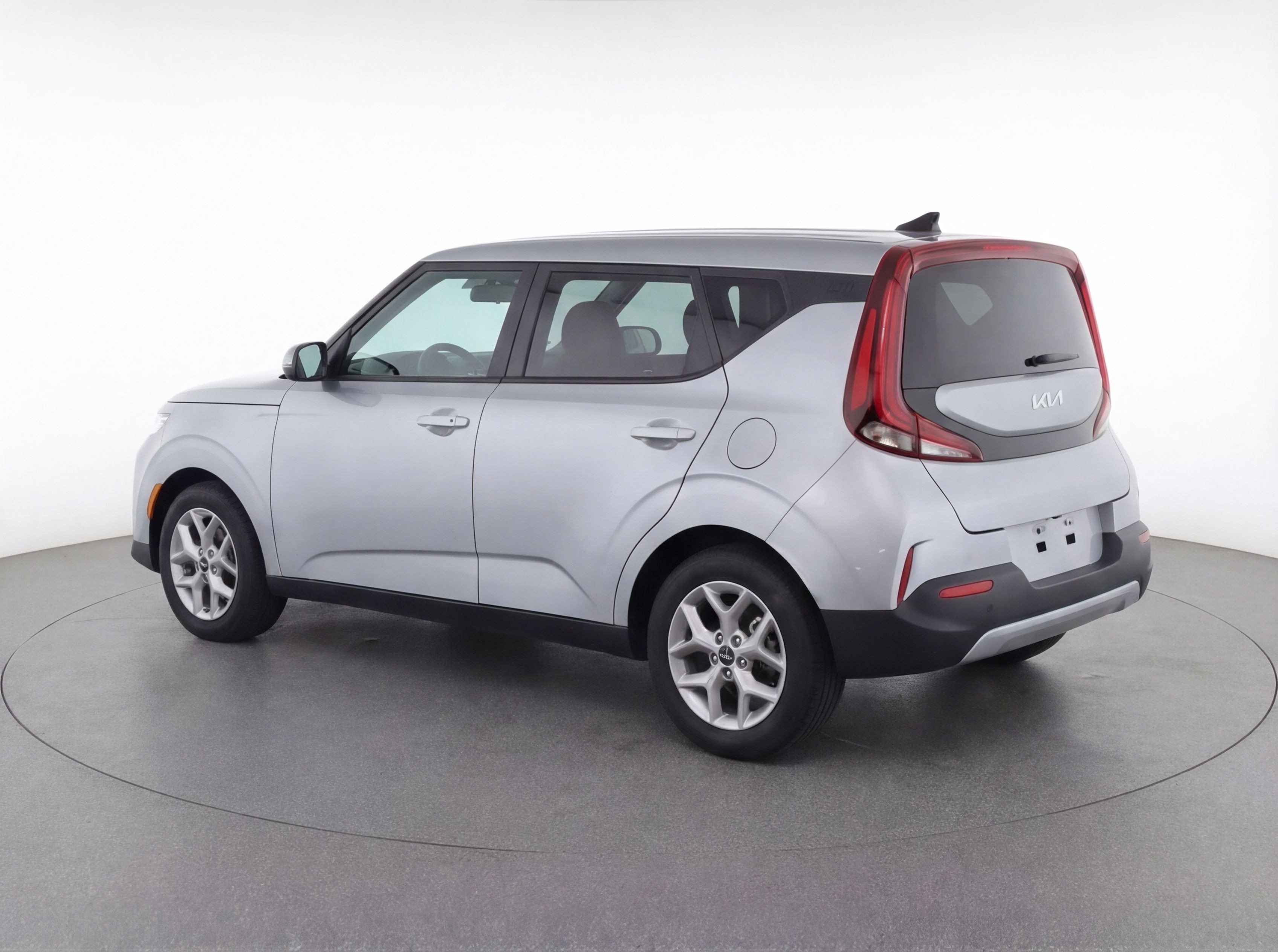 Used 2024 Kia Soul LX w/ Option Group 015 FWD image 6