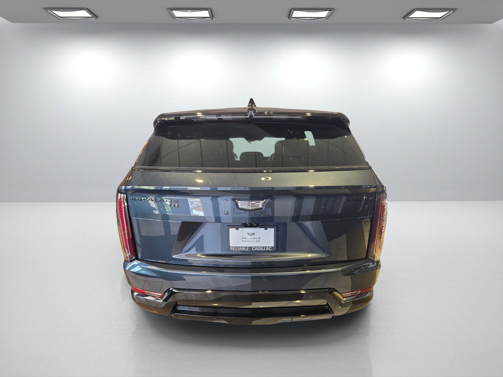 New 2025 Cadillac Escalade IQ Sport 2 w/ LPO, ONYX Package image 5