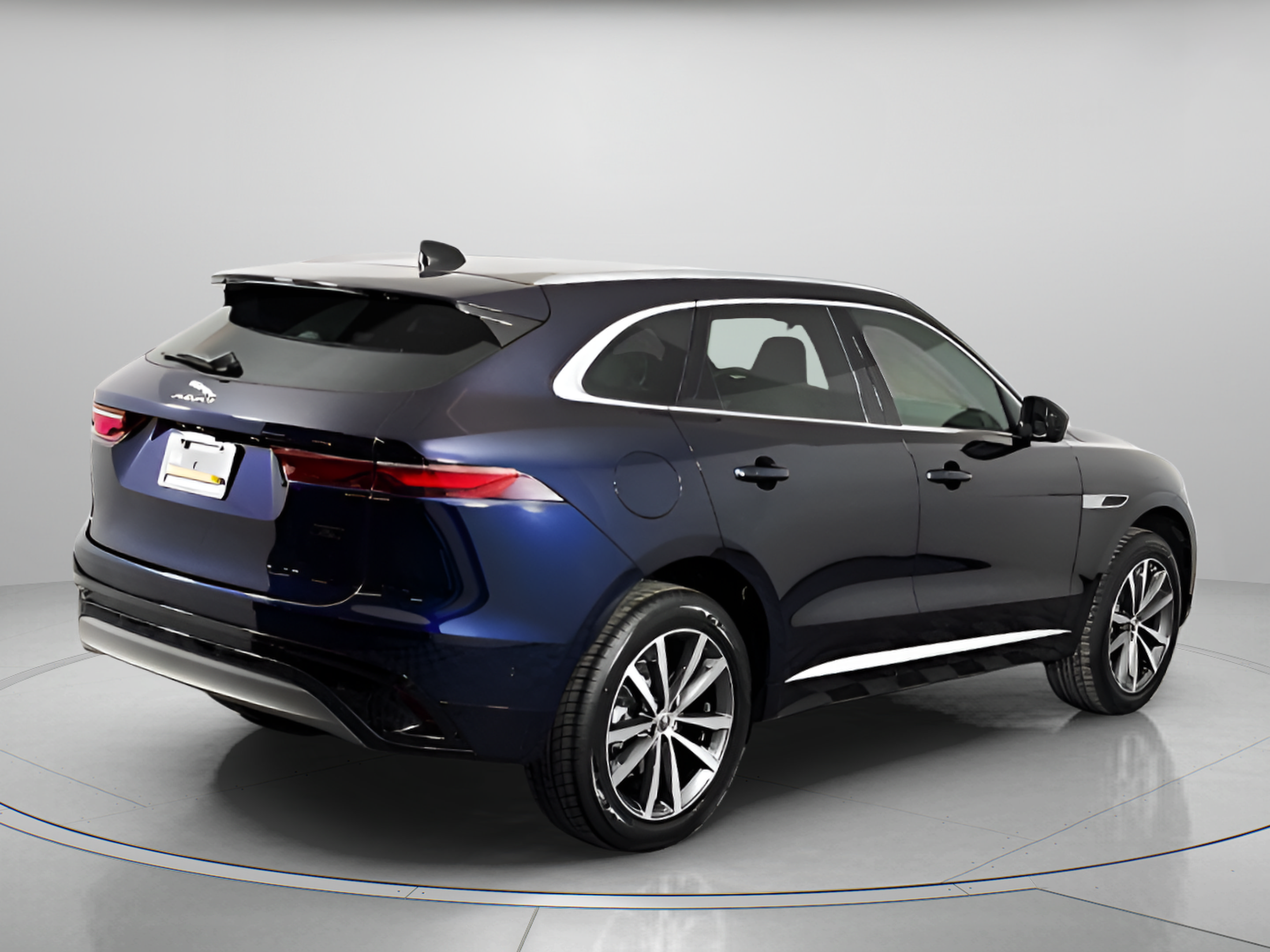 Used 2026 Jaguar F-PACE R-Dynamic S AWD/4WD image 4