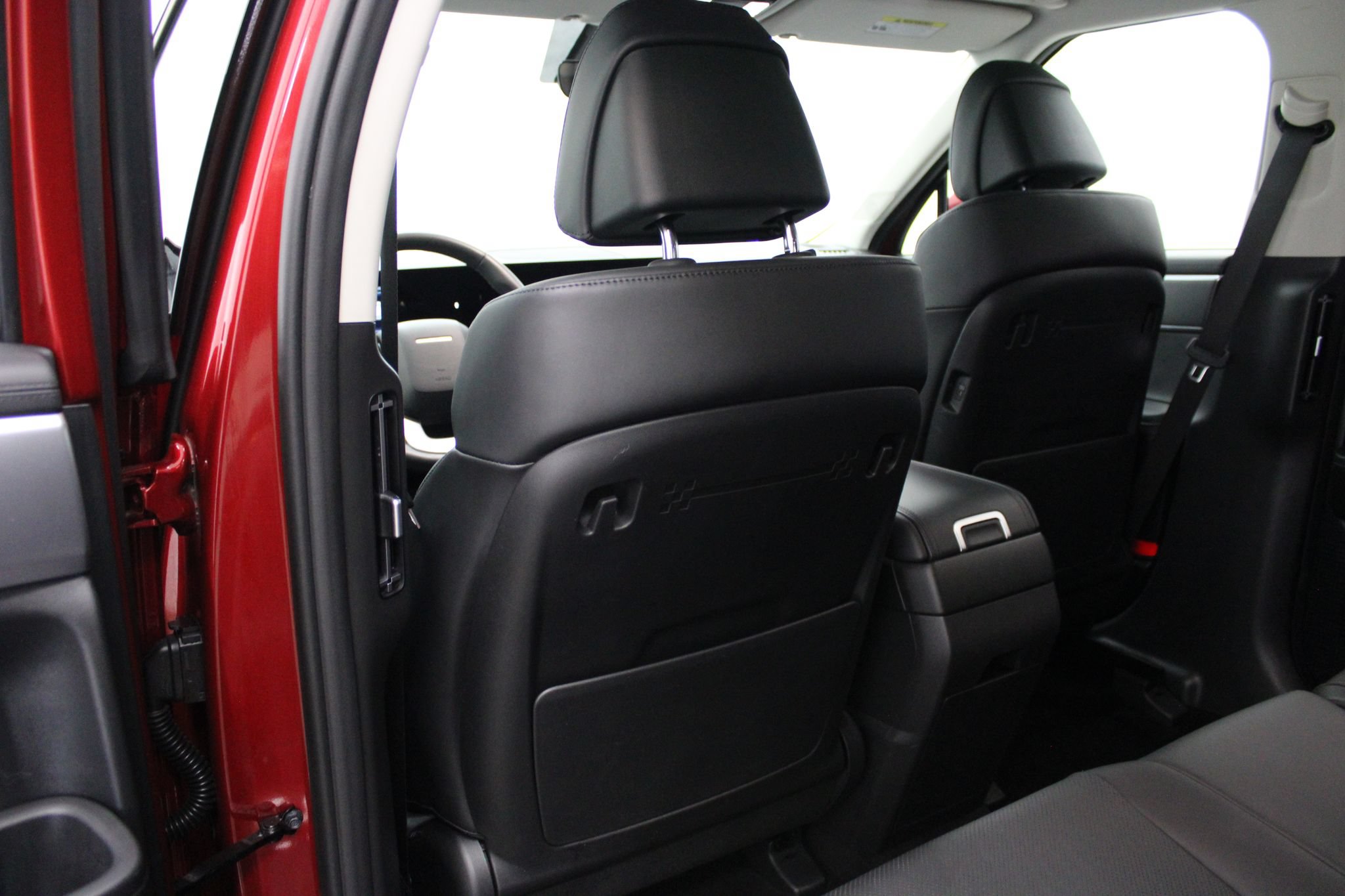 Used 2025 Hyundai Santa Fe SEL AWD/4WD image 18