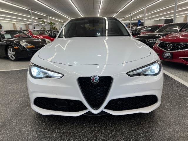 Used 2019 Alfa Romeo Giulia Ti Sport w/ Quick Order Package 22U Sport RWD image 2
