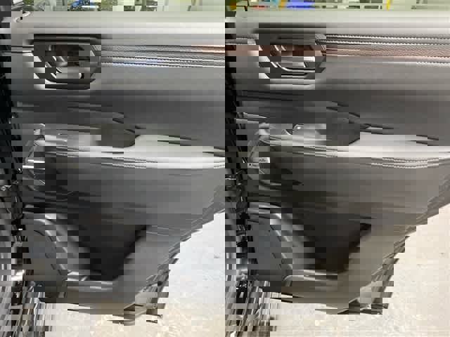 New 2025 Nissan Armada SL w/ Captain's Chari Seat Package image 21