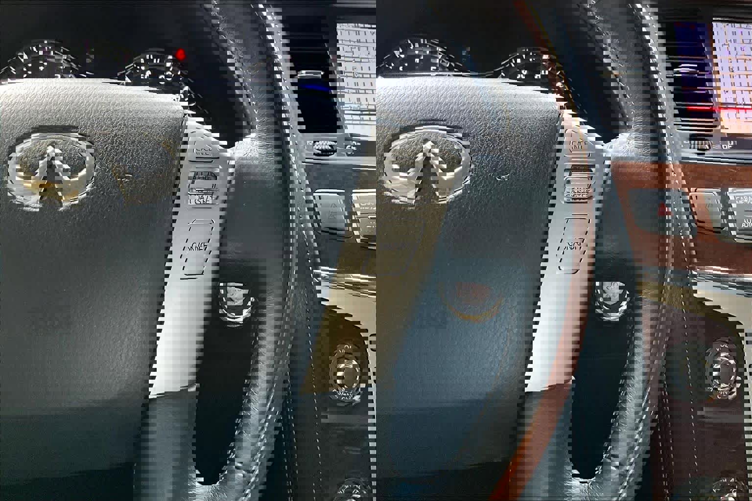 Used 2018 INFINITI QX80 4WD image 24