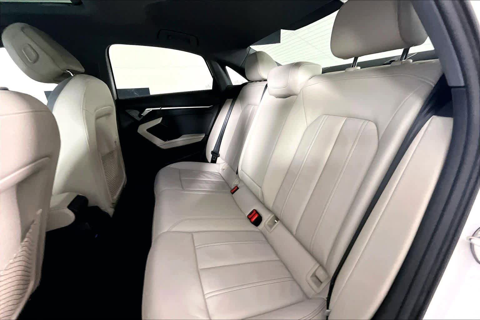 Used 2022 Audi A3 2.0T Premium Plus w/ Premium Plus Package FWD image 16