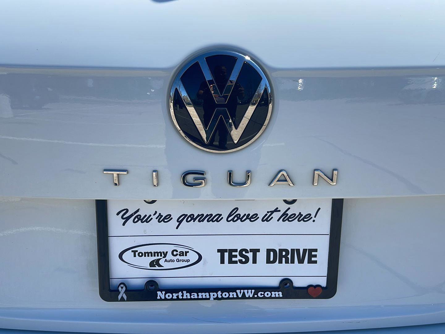 Used 2024 Volkswagen Tiguan SE w/ Panoramic Sunroof Package AWD/4WD image 32
