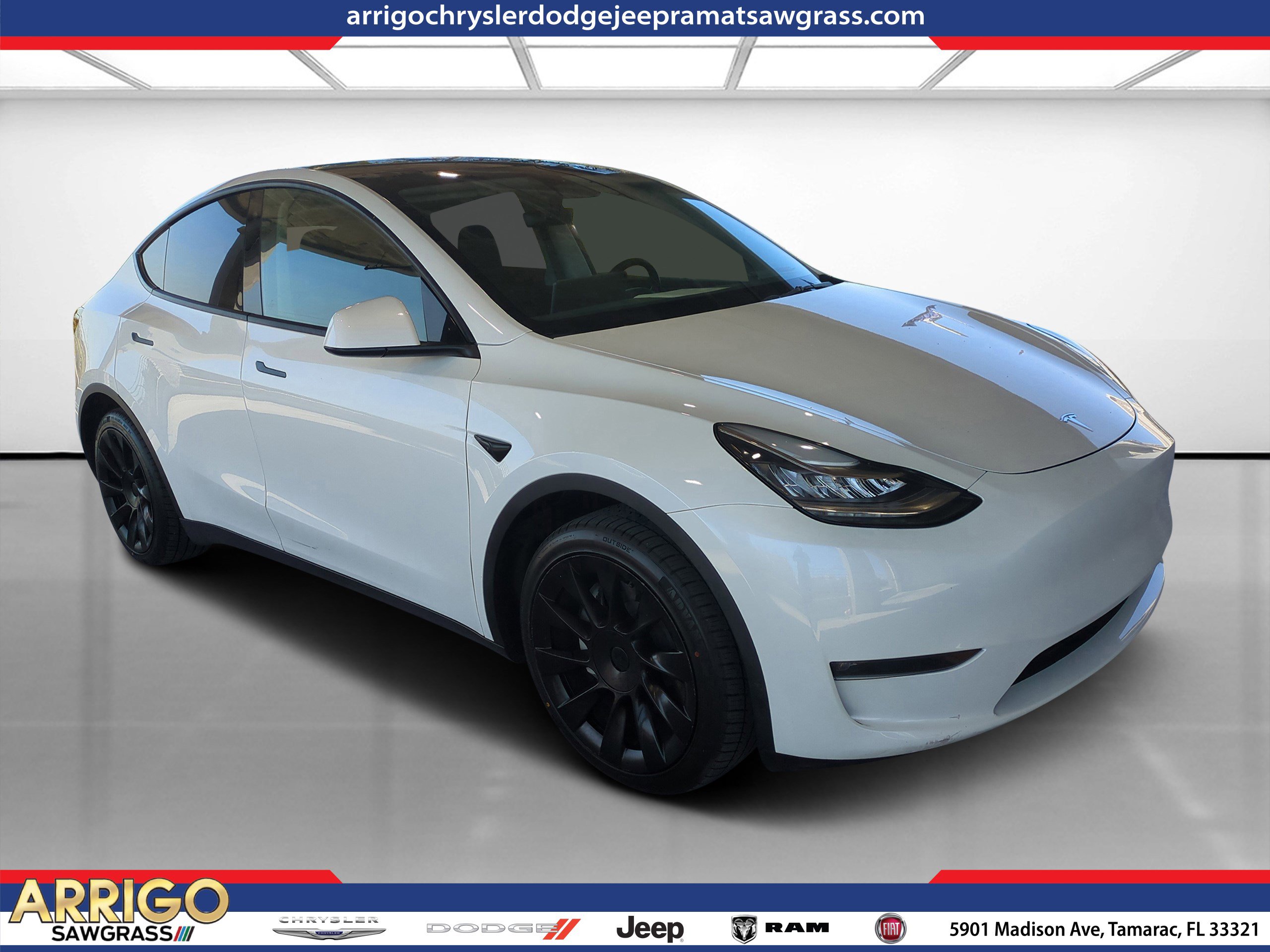 Used 2023 Tesla Model Y Long Range image 1