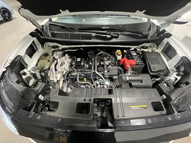 Used 2025 Nissan Kicks SV AWD/4WD image 27