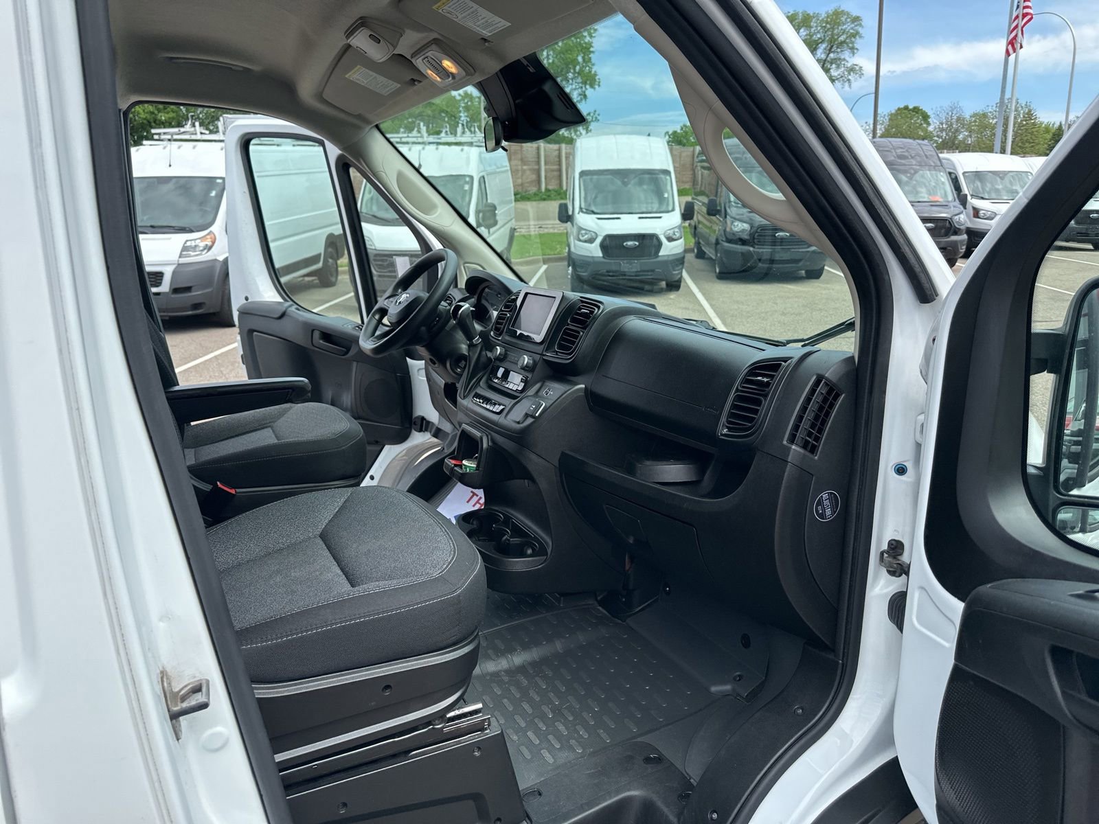 Used 2023 RAM ProMaster 2500 FWD image 14