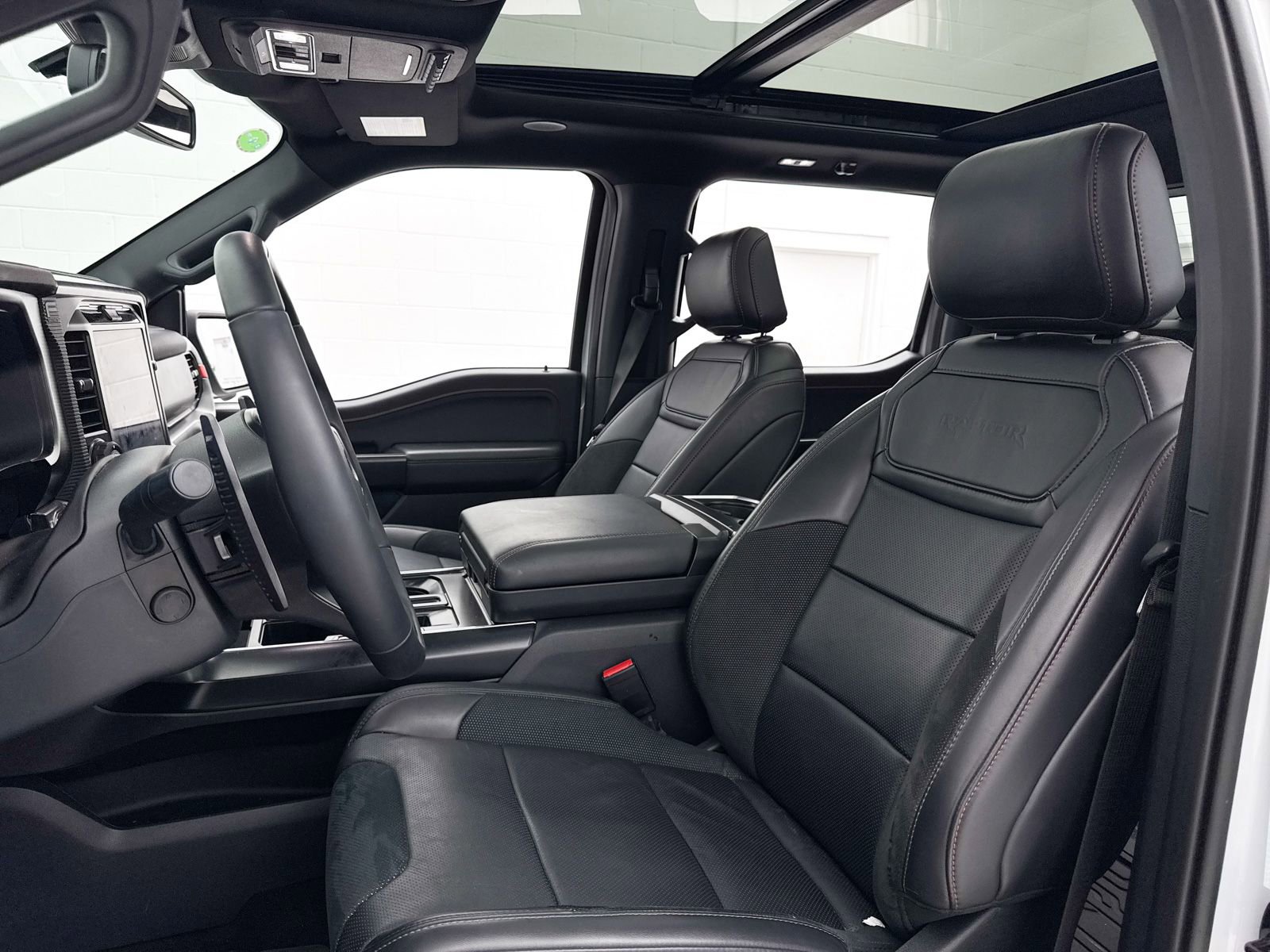 Used 2025 Ford F150 Raptor image 18