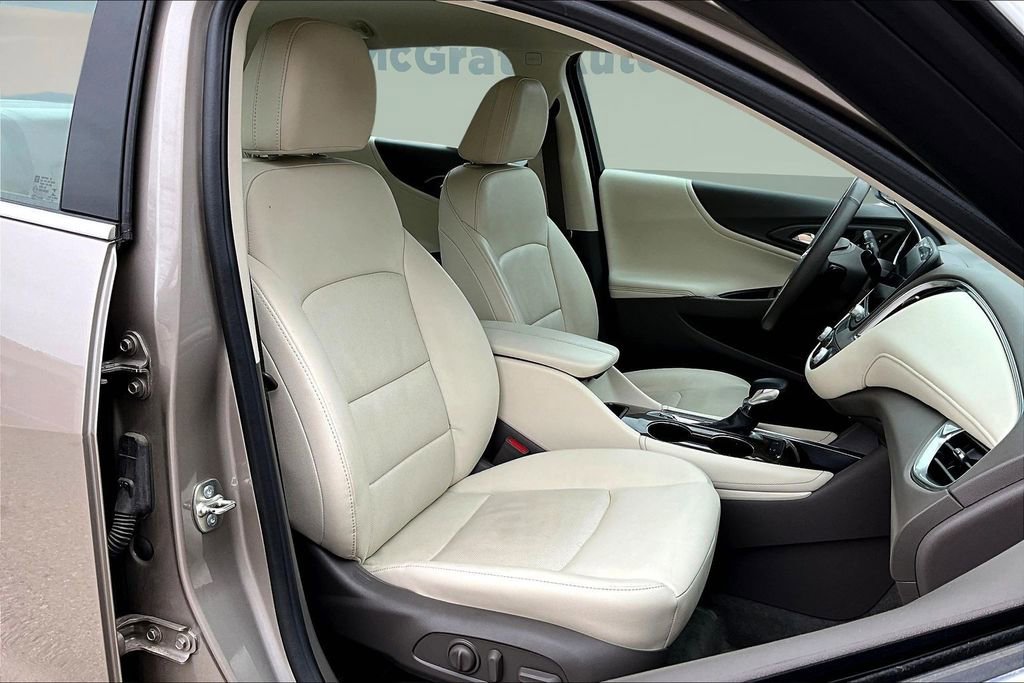 Used 2024 Chevrolet Malibu LT image 28