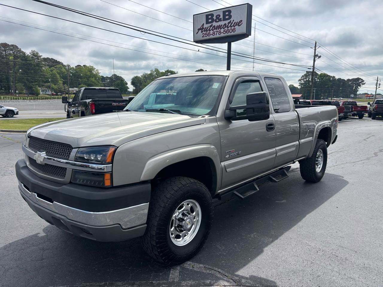 Used 2003 Chevrolet Silverado 2500 LS w/ Skid Plate Package AWD/4WD image 1