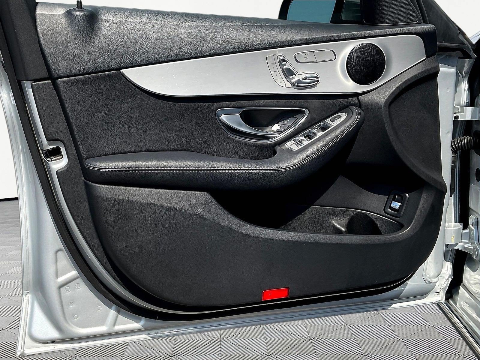 Used 2016 Mercedes-Benz C 300 Sedan image 20