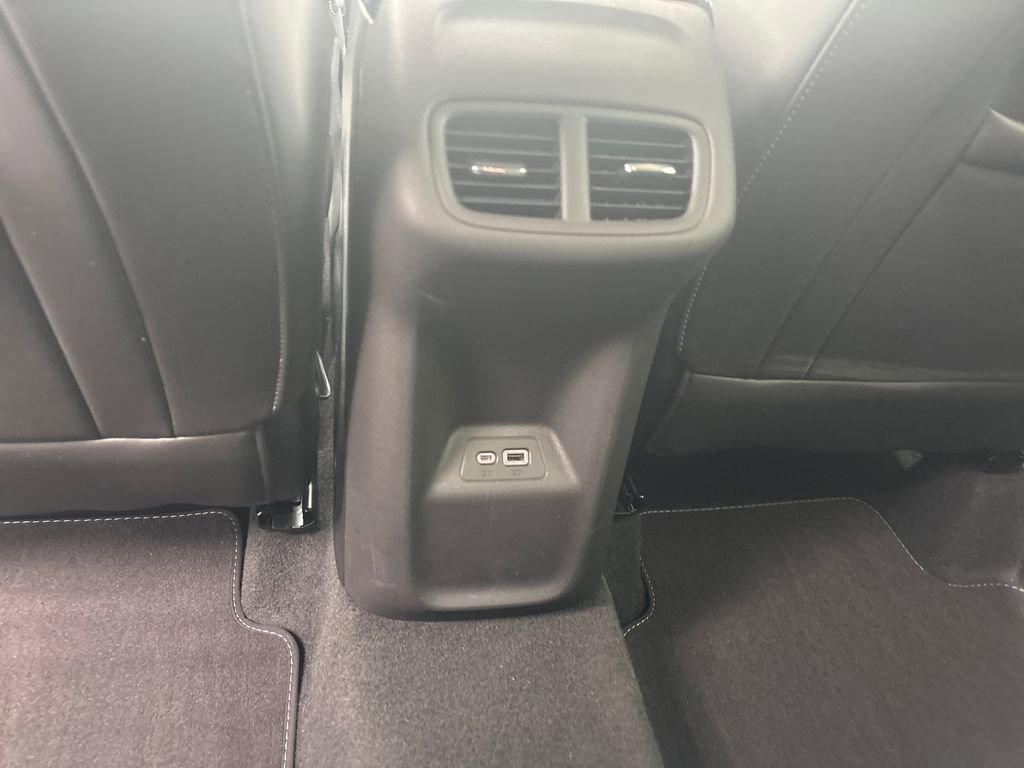 Used 2023 Buick Envision Essence image 30