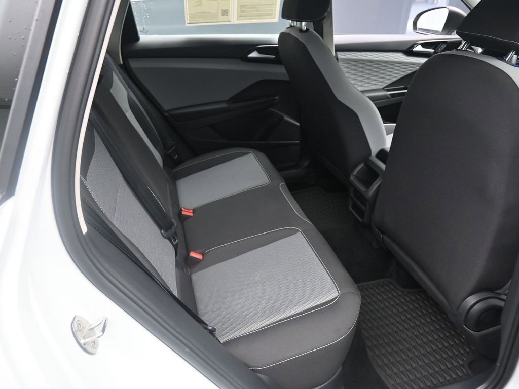 Used 2022 Volkswagen Taos S image 26