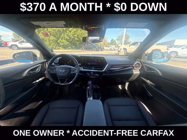 Used 2025 Chevrolet Trax RS w/ Driver Confidence Package FWD image 32
