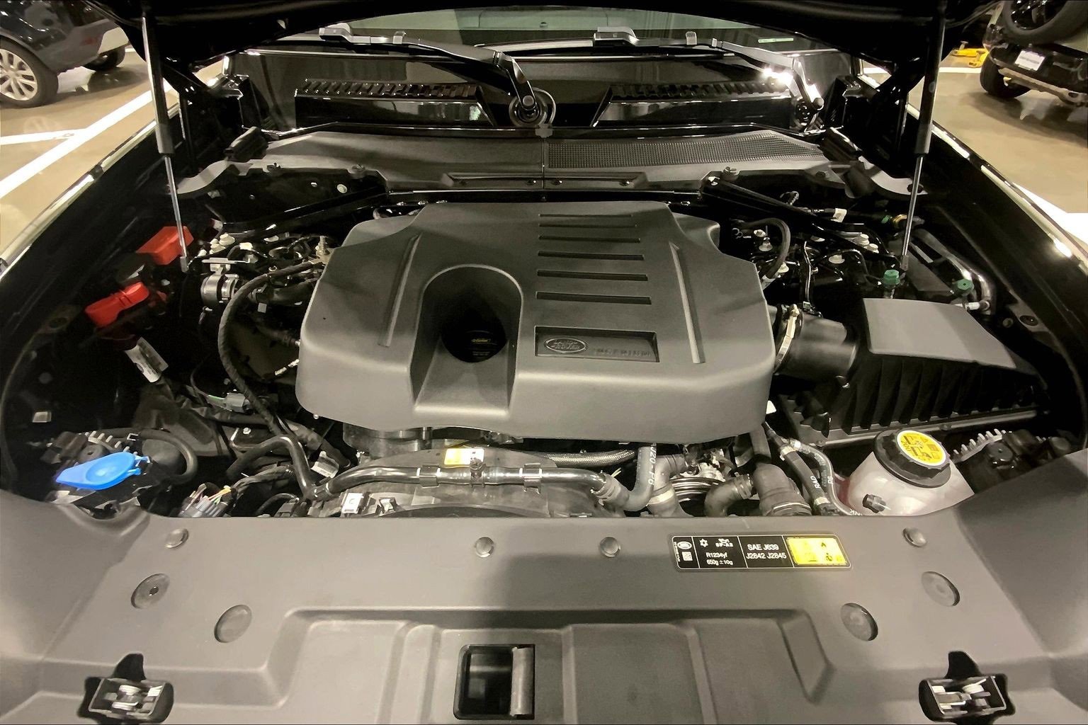 Used 2025 Land Rover Defender 110 S image 29