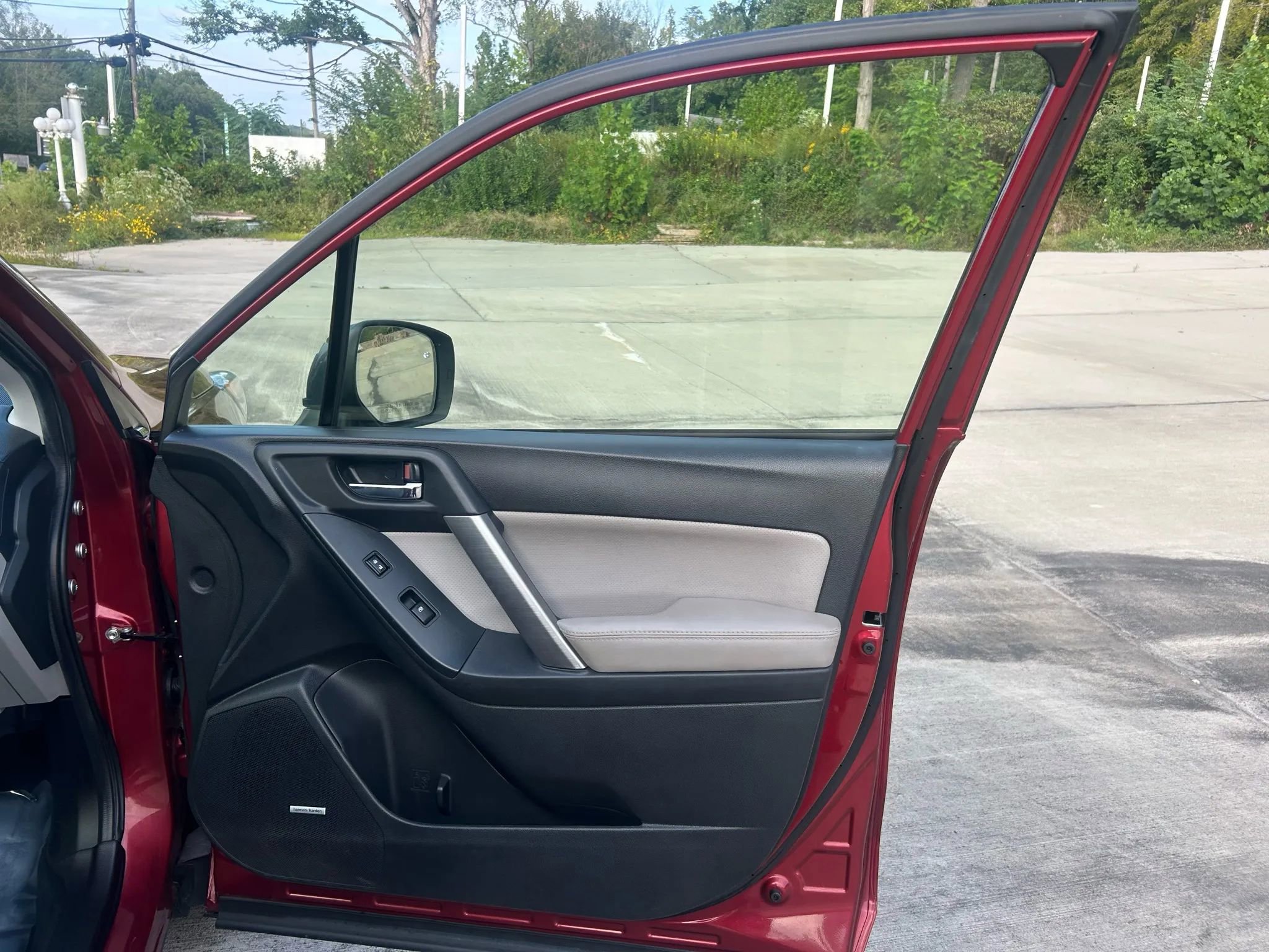 Used 2016 Subaru Forester 2.5i Limited image 16