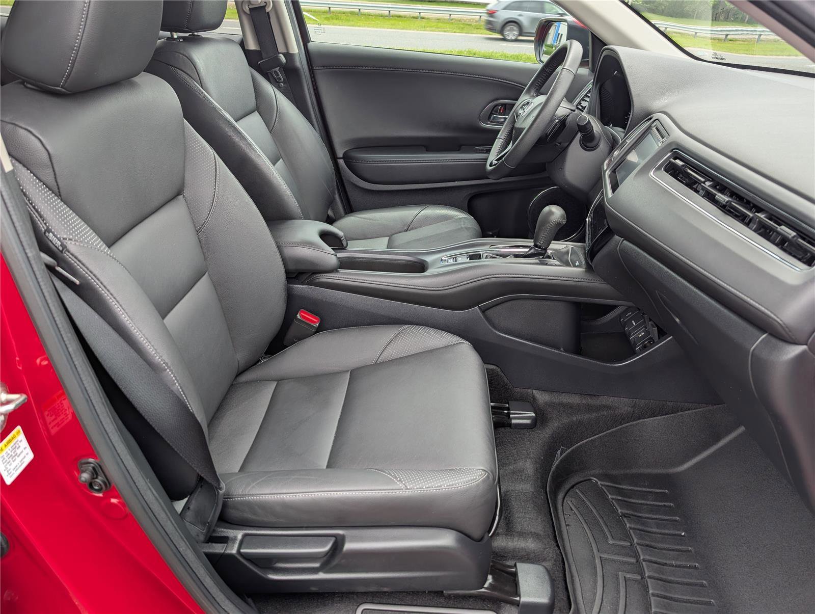 Used 2016 Honda HR-V EX-L image 10