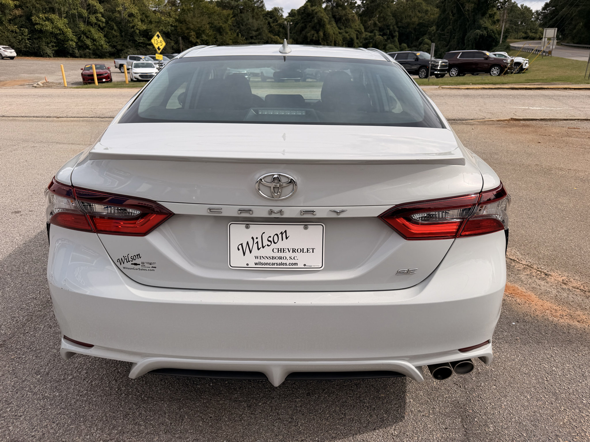 Used 2024 Toyota Camry SE FWD image 5