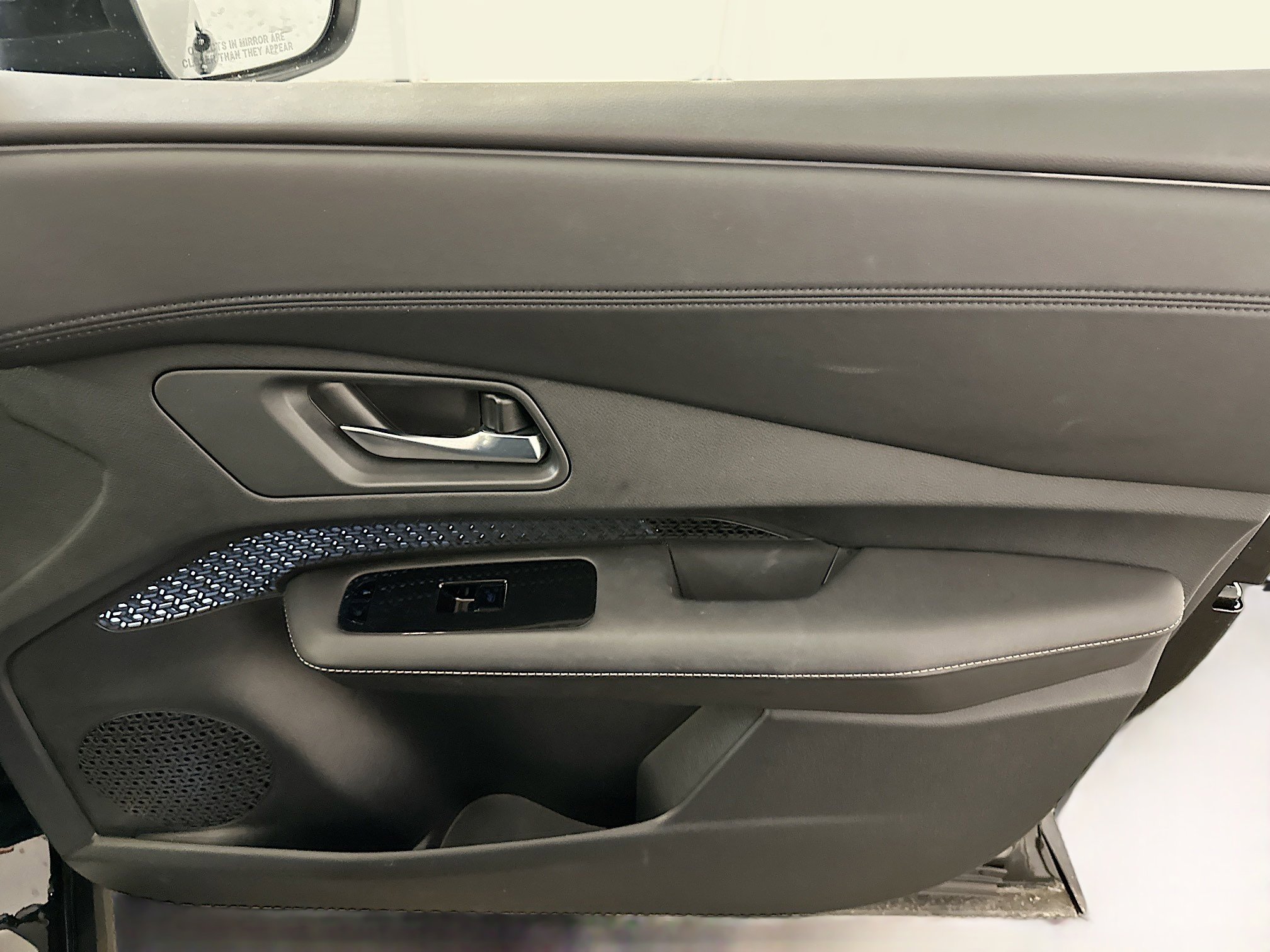 Used 2023 Nissan Ariya AWD image 35