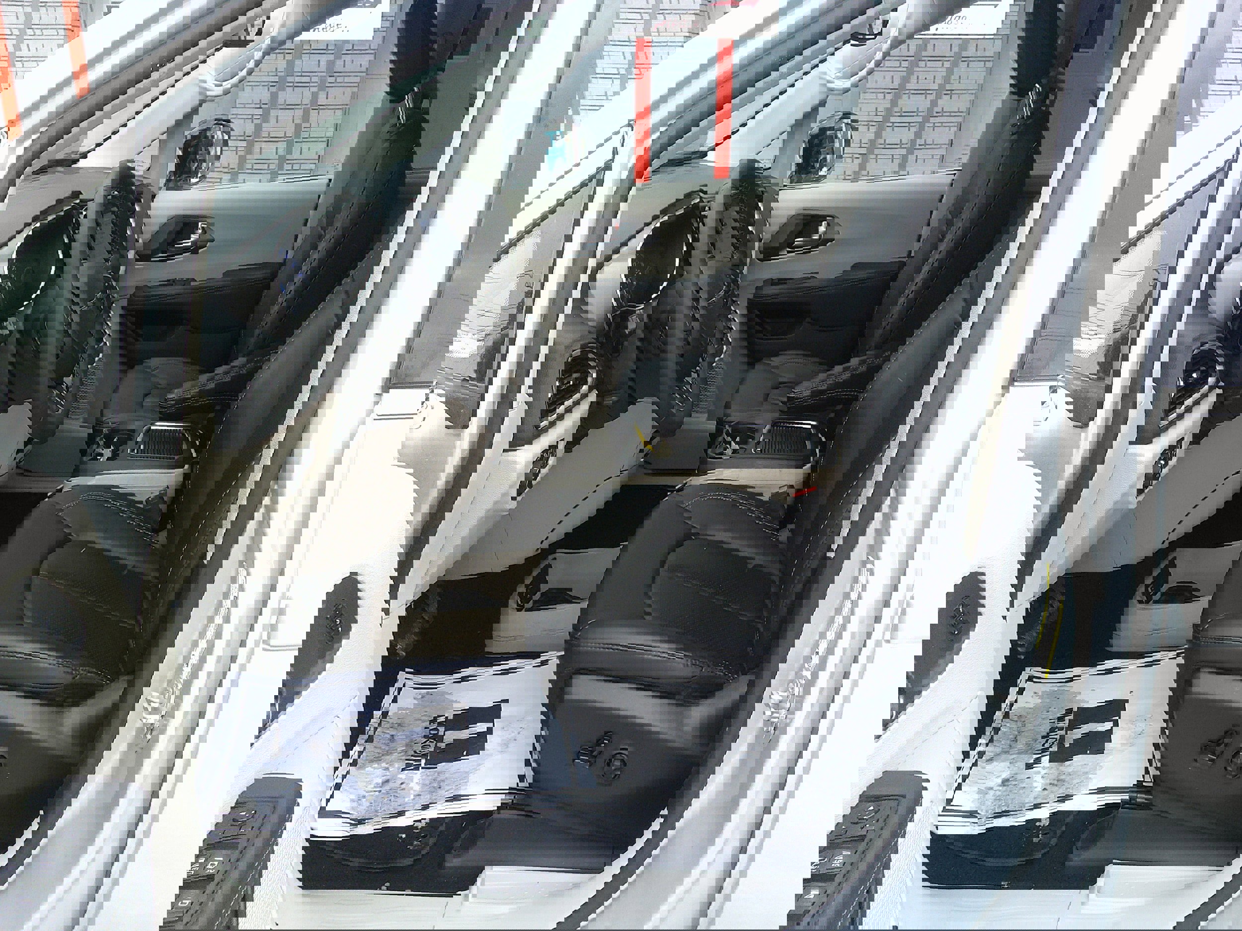 Used 2024 Chrysler Pacifica Touring-L image 13