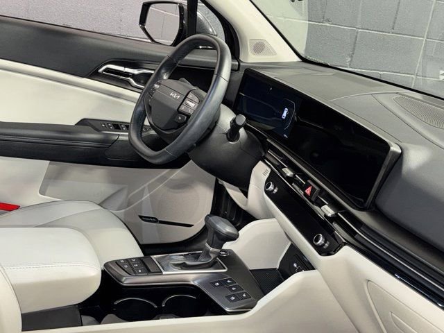 Used 2026 Kia Sportage SX image 16