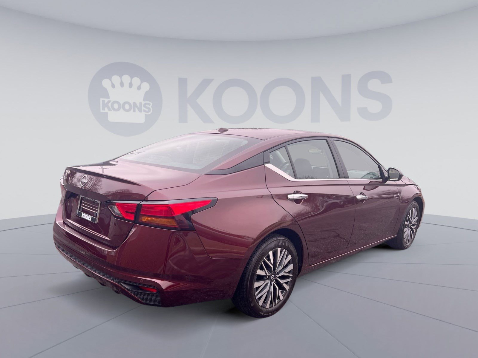 Used 2025 Nissan Altima 2.5 SV image 7