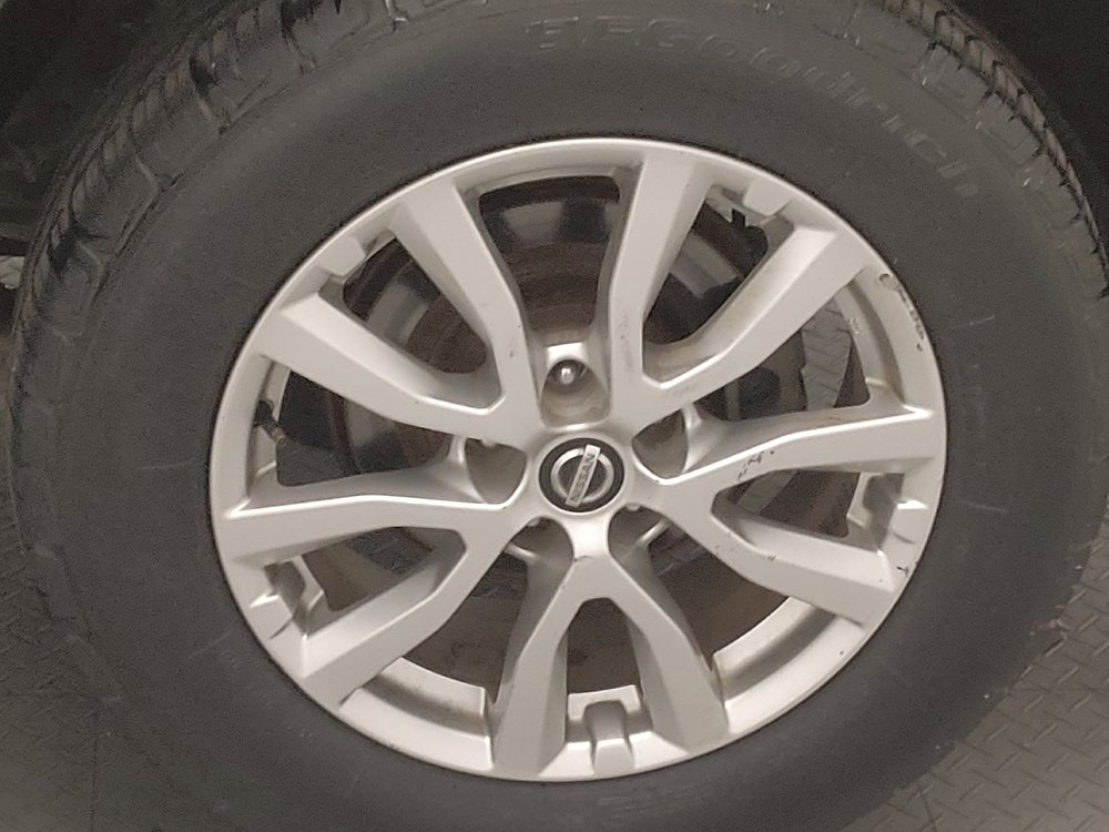 Used 2017 Nissan Rogue SV image 31