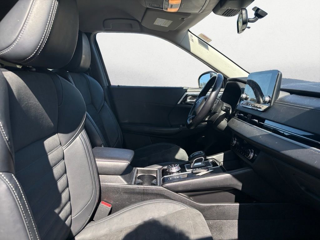 Used 2022 Mitsubishi Outlander SE image 11