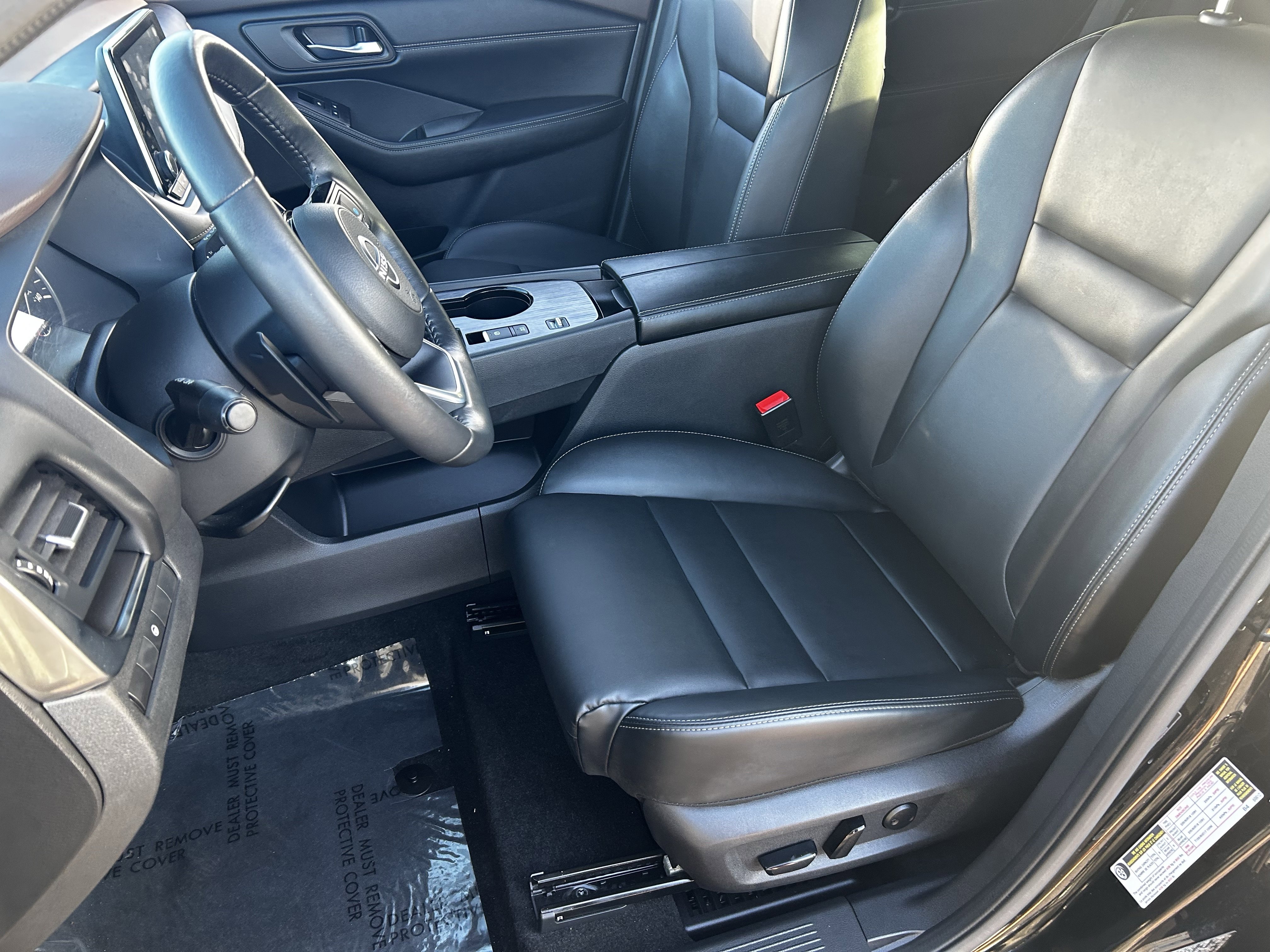 Used 2023 Nissan Rogue SV w/ SV Premium B Package image 19