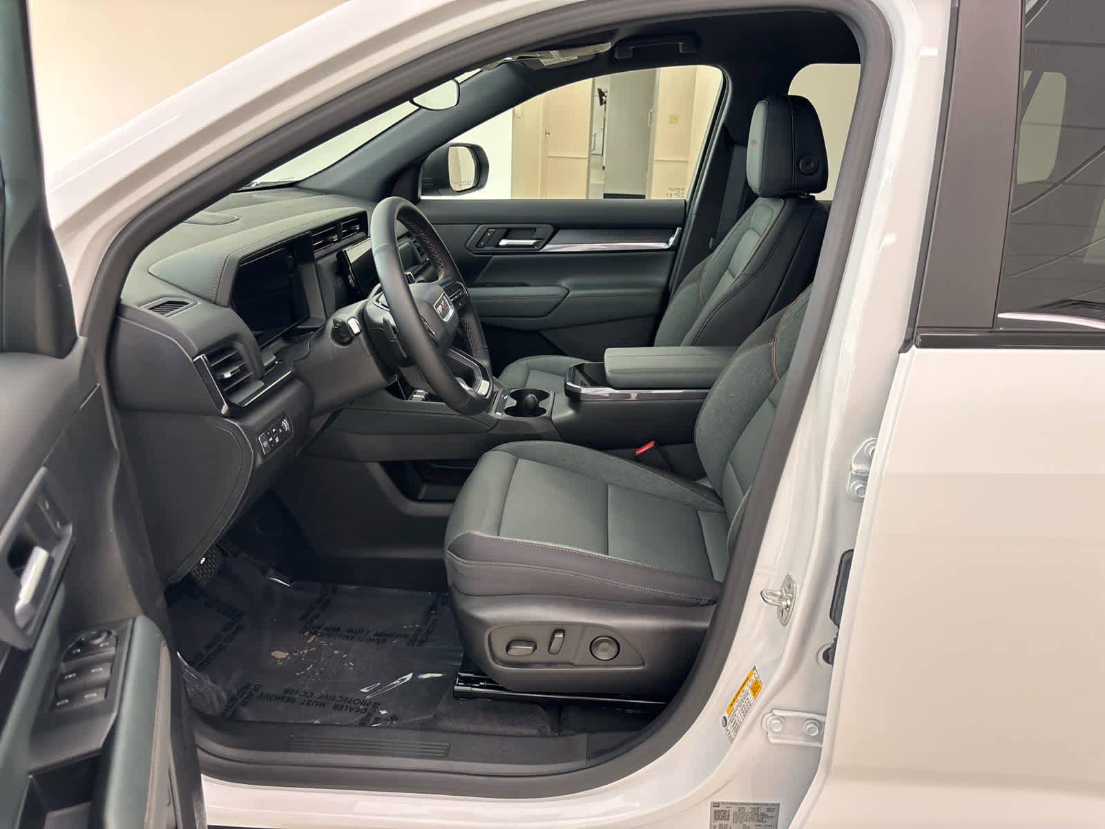 Used 2026 GMC Terrain AT4 image 14