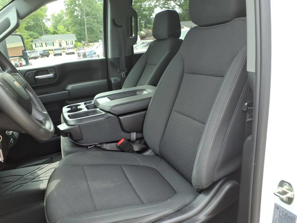 Used 2022 Chevrolet Silverado 2500 Custom w/ Custom Value Package AWD/4WD image 18
