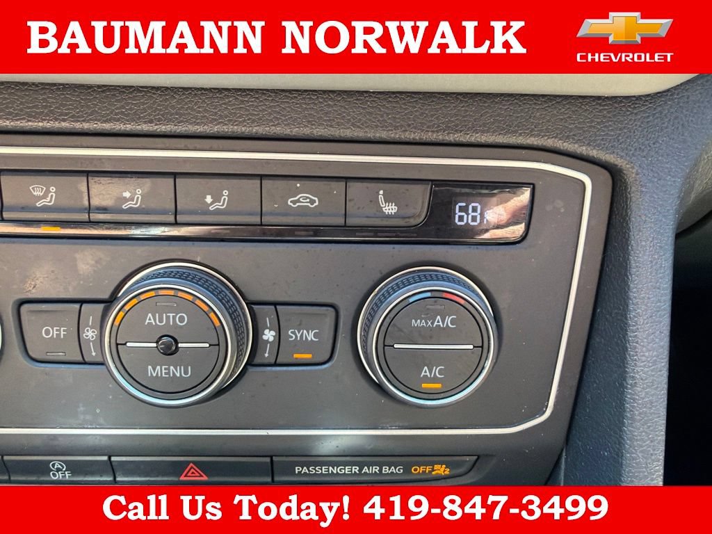 Used 2021 Volkswagen Atlas Cross Sport SE FWD image 33