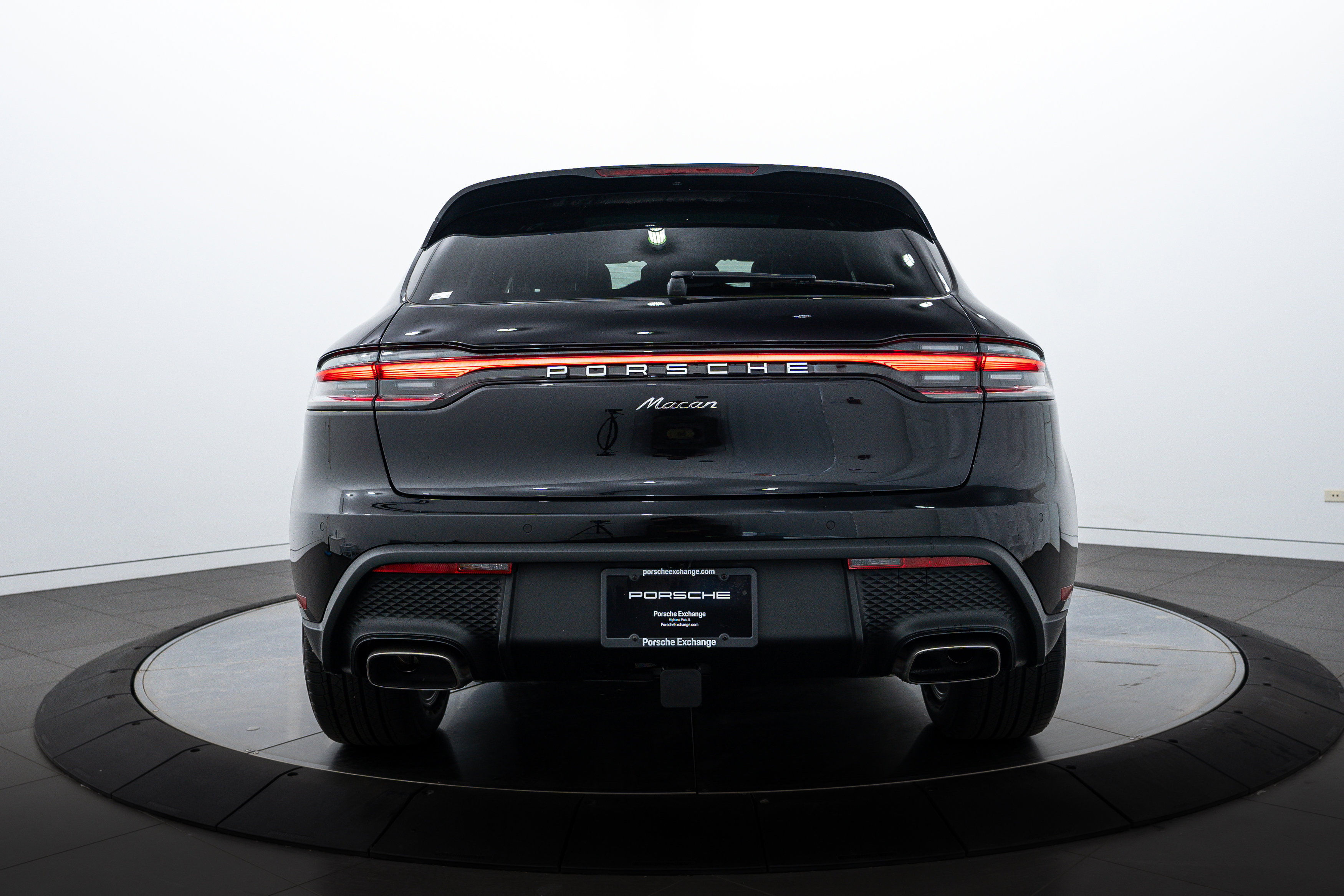 New 2025 Porsche Macan image 6