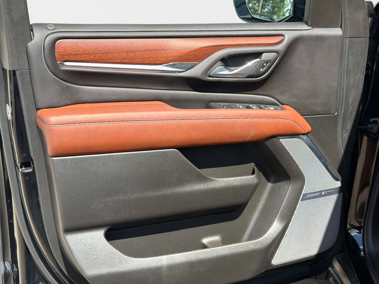 Used 2023 GMC Yukon Denali Ultimate image 18