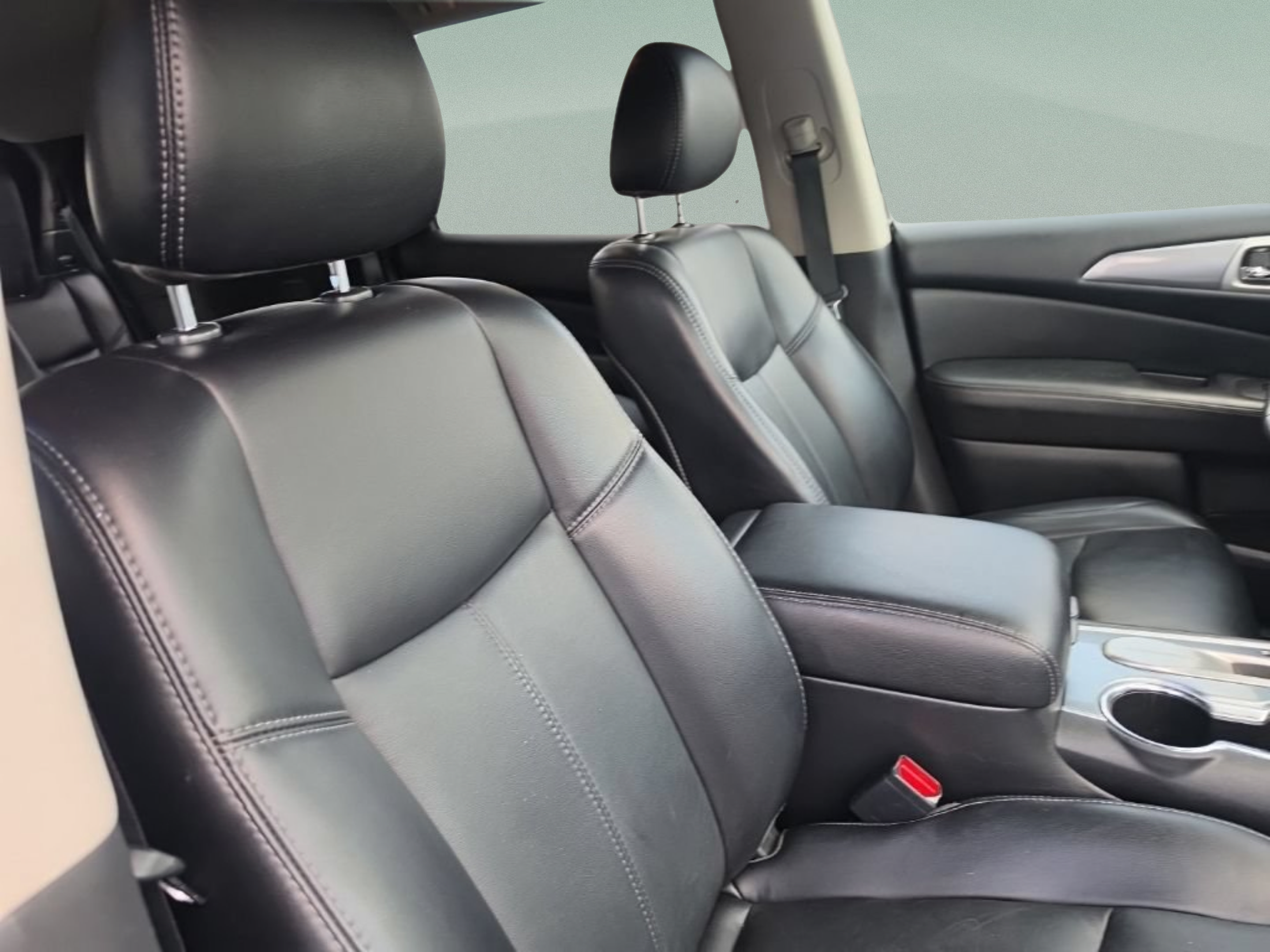 Used 2019 Nissan Pathfinder SL FWD image 35