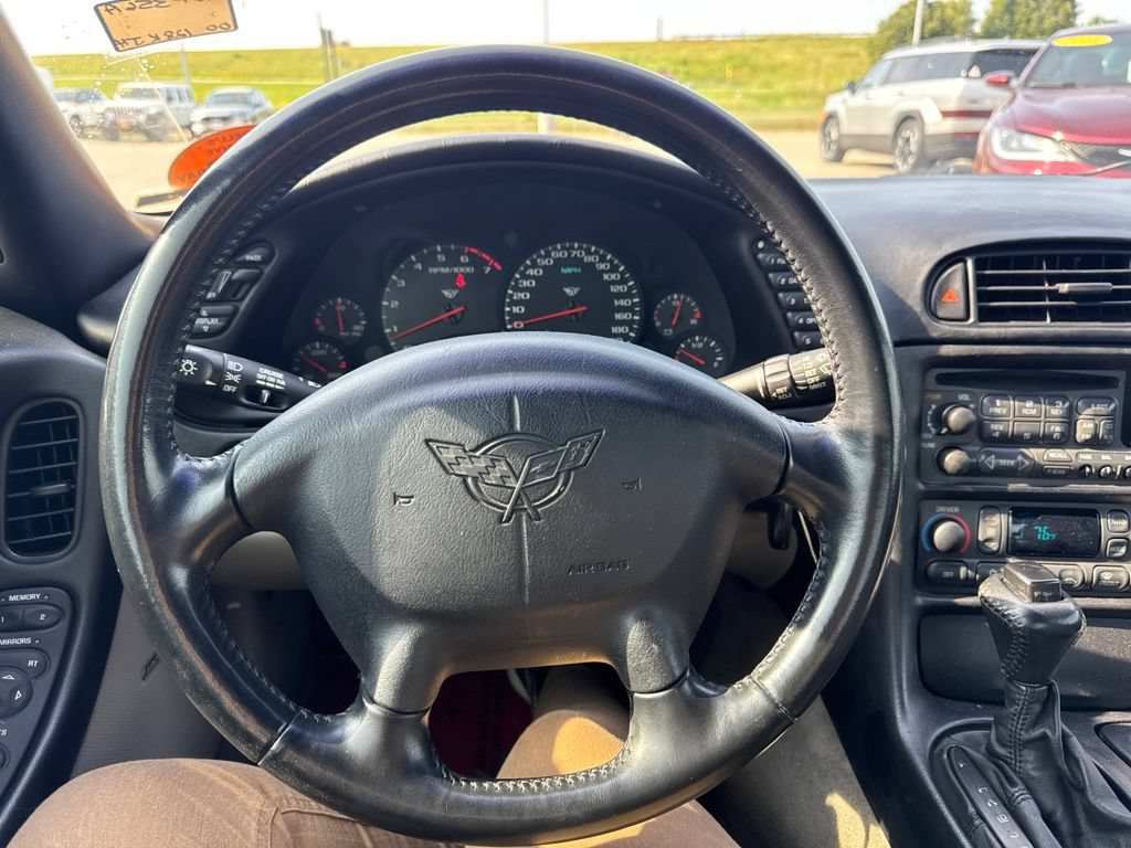 Used 2000 Chevrolet Corvette Coupe w/ Memory Pkg RWD image 10