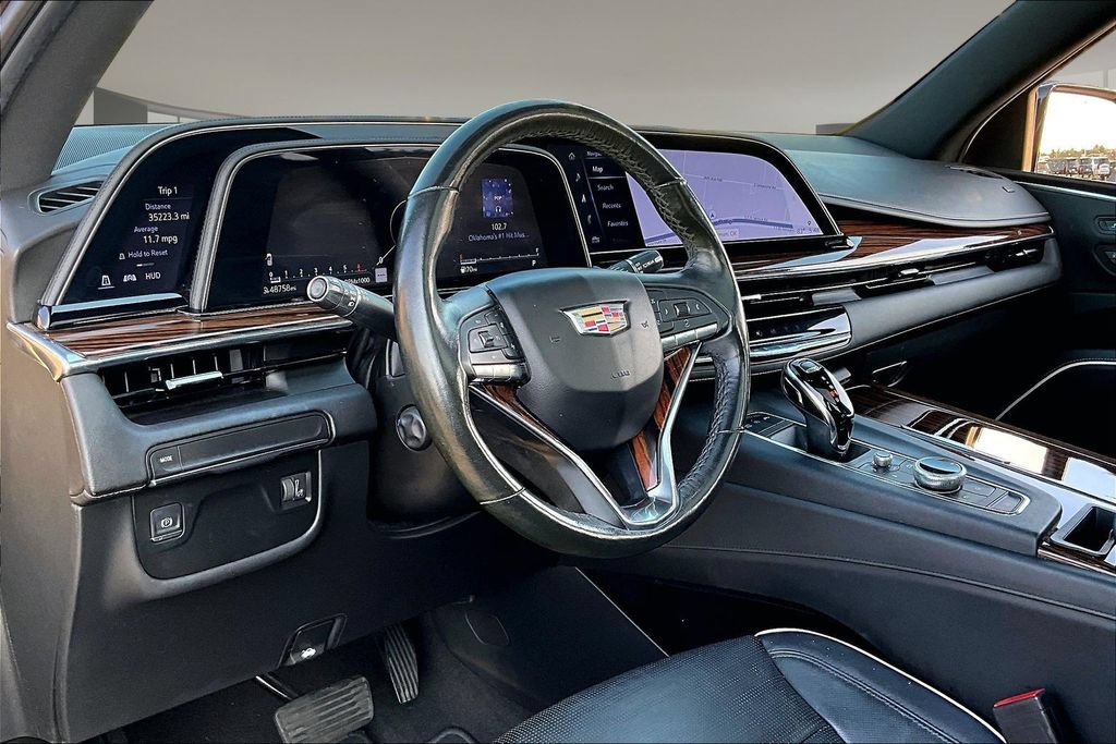 Used 2023 Cadillac Escalade Premium Luxury RWD image 13