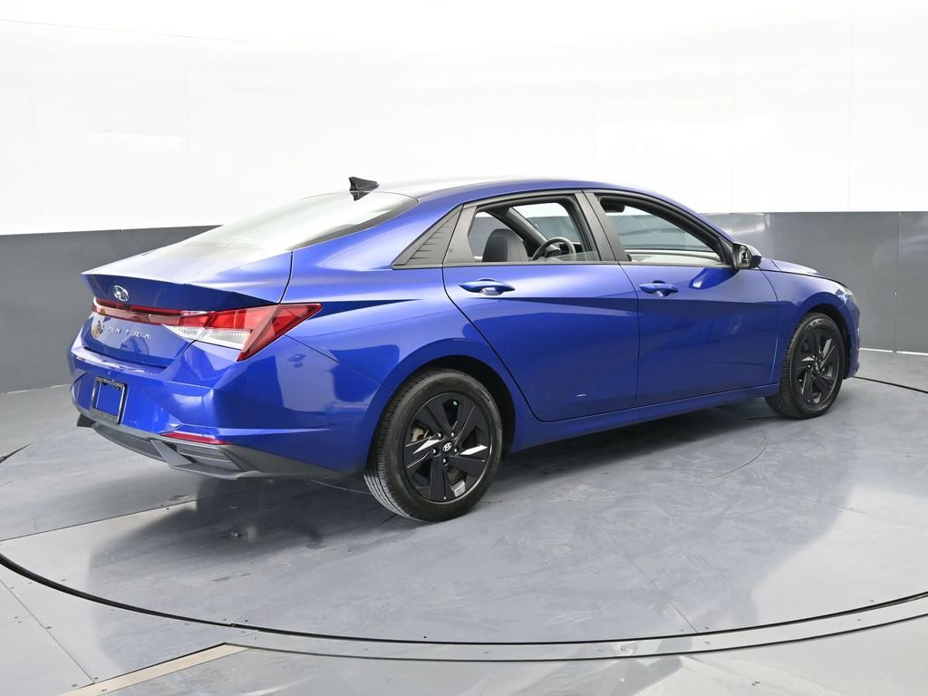 Used 2023 Hyundai Elantra SEL image 6