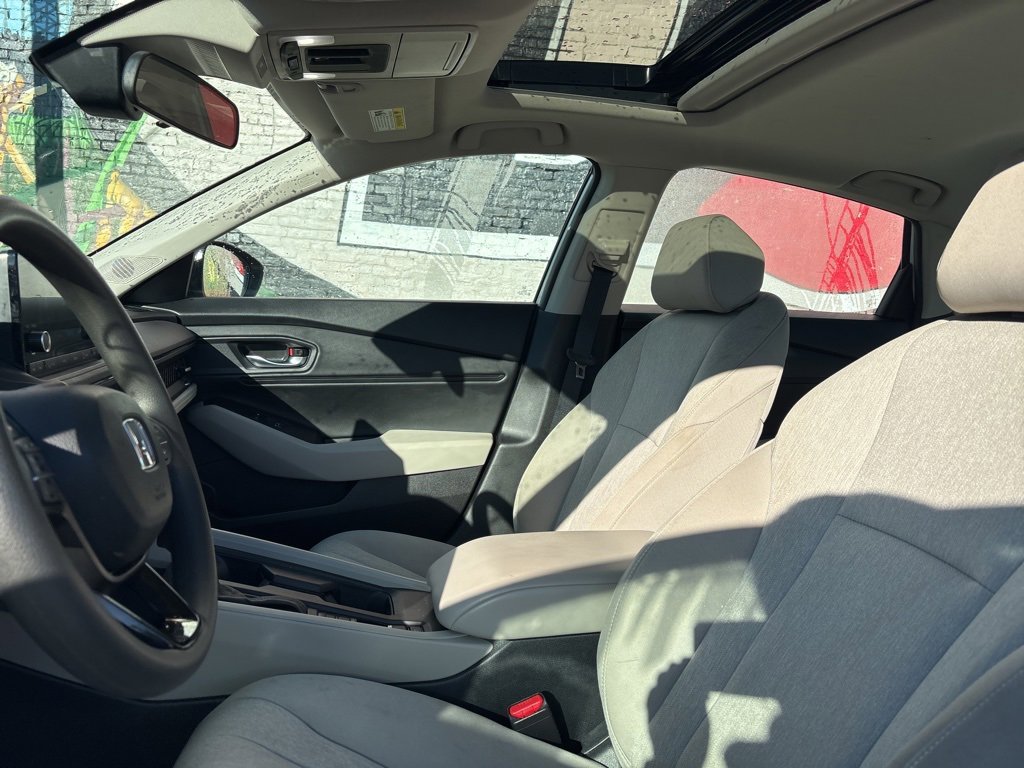 Used 2025 Honda Accord SE image 9