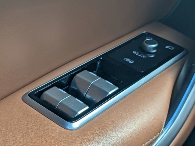 Used 2021 Jaguar F-PACE R-Dynamic S image 25