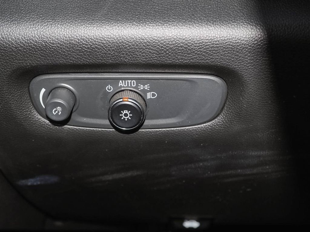 Certified 2023 Chevrolet Traverse High Country image 33