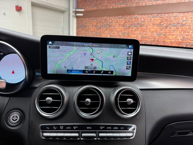 Used 2022 Mercedes-Benz GLC 300 4MATIC w/ Multimedia Package Lite image 18